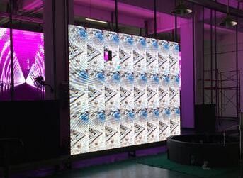 P20 pantalla de cristal video transparente al aire libre para los clubs, decoración de la pantalla 1R1G1B LED